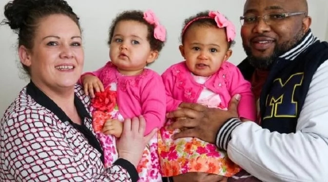 Check out these biracial twins cuties (photos)