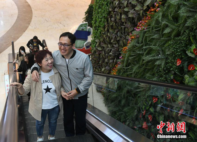 Bị chồng bỏ, cô nàng Trung Quốc giảm 121 kg và nhận &#34;quả ngọt&#34; - 5