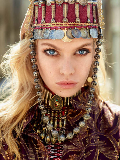 ibbyfashion:Stella Maxwell by David Mushegain, Vogue Russia