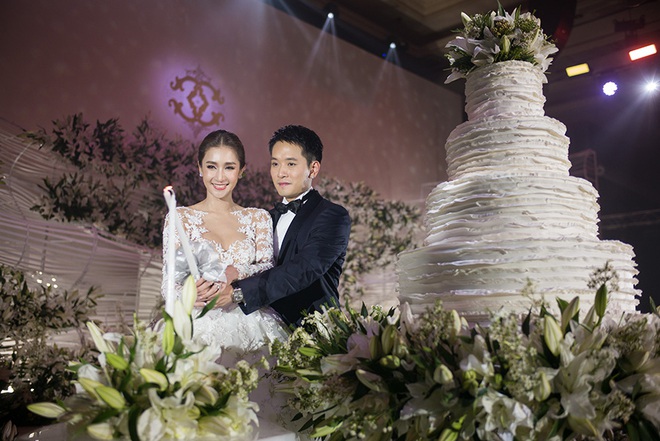 Đám cưới triệu đô sang chảnh hết nấc của mỹ nhân đẹp nhất nhì Thái Lan với nhẫn kim cương 5 carat, 6 bộ váy - Ảnh 23.