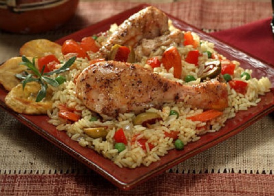 Μπουτάκια κοτόπουλου με ρύζι και λαχανικά