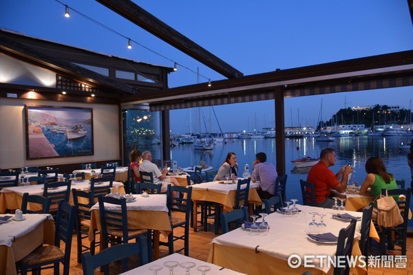 ▲希臘雅典小漁港Mikrolimano，4 brothers restaurant。（圖／記者李姿儀攝）