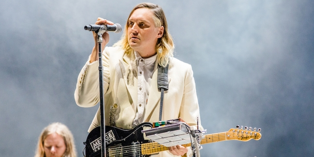 Arcade Fire Selling New “Everything Now” Vinyl Single at Primavera