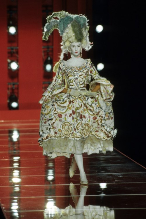 cair–paravel:Christian Dior Autumn 2000, ‘Marie...