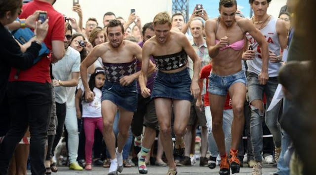 Lomba Lari dengan High Heels ala Kaum Gay di Spanyol
