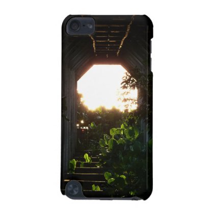 Light out of the tunnel iPod touch (5th generation) case