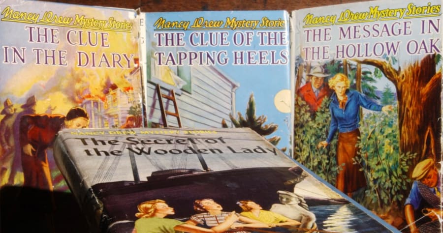Drew_kf_052802_phototrak066531 Four Nancy Drew books from the 1930s. taken from the Osborne Collecti