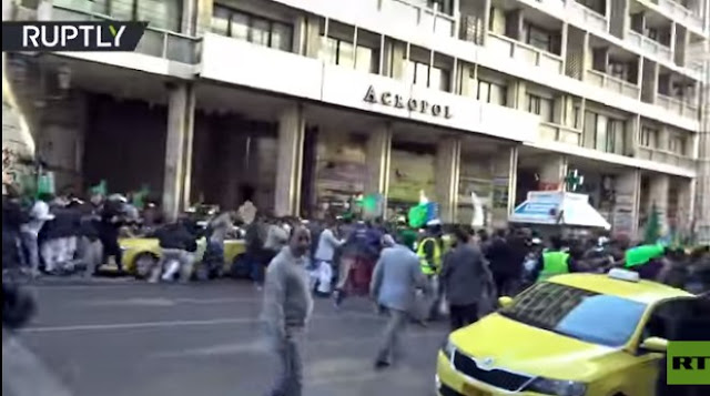 Tanpa Alasan, Fans Sepakbola Yunani Serang Parade Maulid Nabi