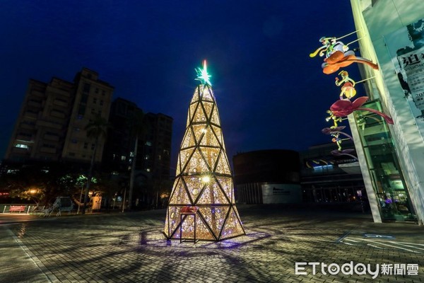 ▲台南音樂光雕聖誕樹 。（圖／台南市政府觀光旅遊局提供）