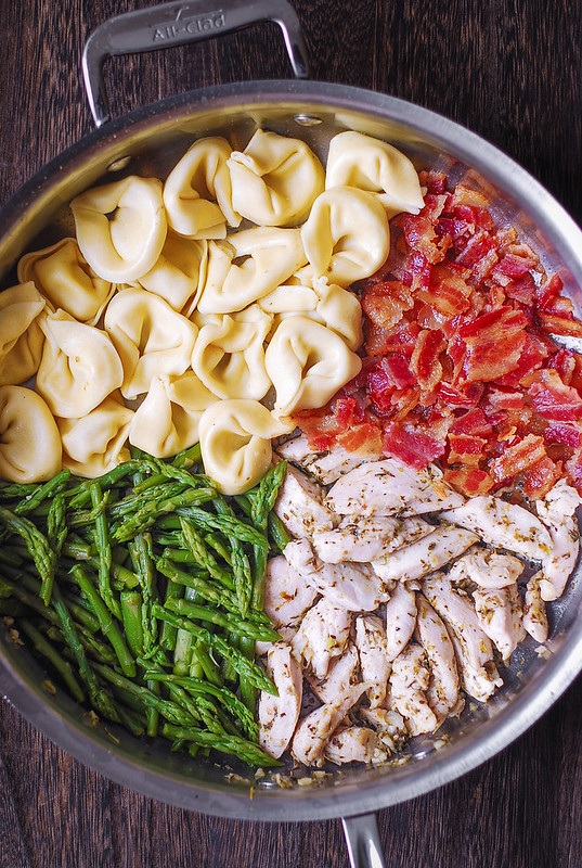 chicken and bacon pasta with asparagus, best chicken pasta, best bacon pasta