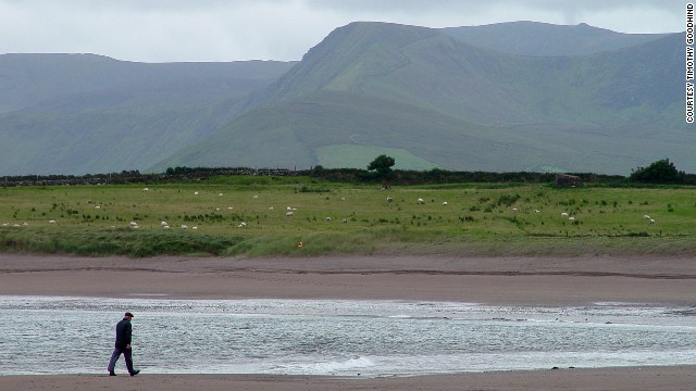 <strong>County Kerry:</strong> Brandon Bay harbor on the Dingle Peninsula