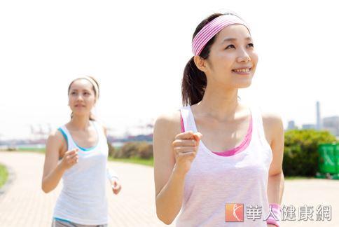 運動可分為全身性和局部兩種，跑步、健走等全身性運動的主要功能在於改善身體代謝。