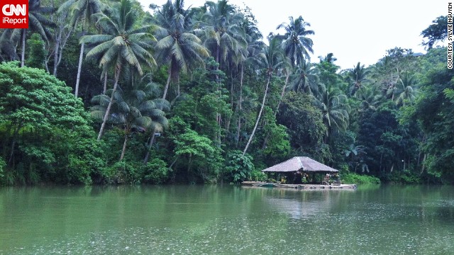 Cruising along the <a href='http://ift.tt/1pIkzQz'>Loboc River</a> on Bohol Island in the Philippines, Sylvie Nguyen said she loved the local charm, like this "floating stage of dancing and singing ladies."