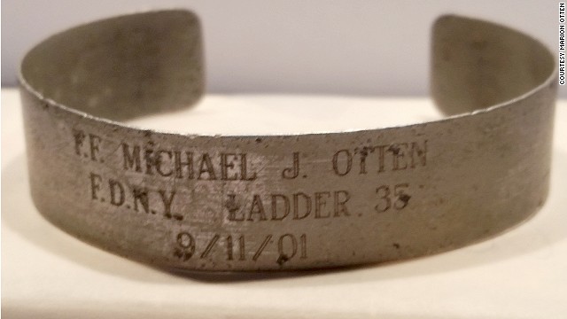 Jonathan Otten now keeps the bracelet bearing his father's name on his bedroom dresser. 