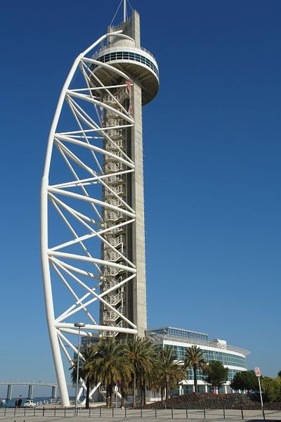 File:Torre Vasco da Gama 02.JPG