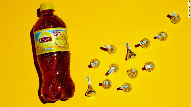 Tea: Lipton Lemon Iced Tea. There are 32 grams of sugar in this 20-ounce bottle of iced tea. Each of these 12 Hershey's Kisses contains approximately 2.5 grams of sugar. 