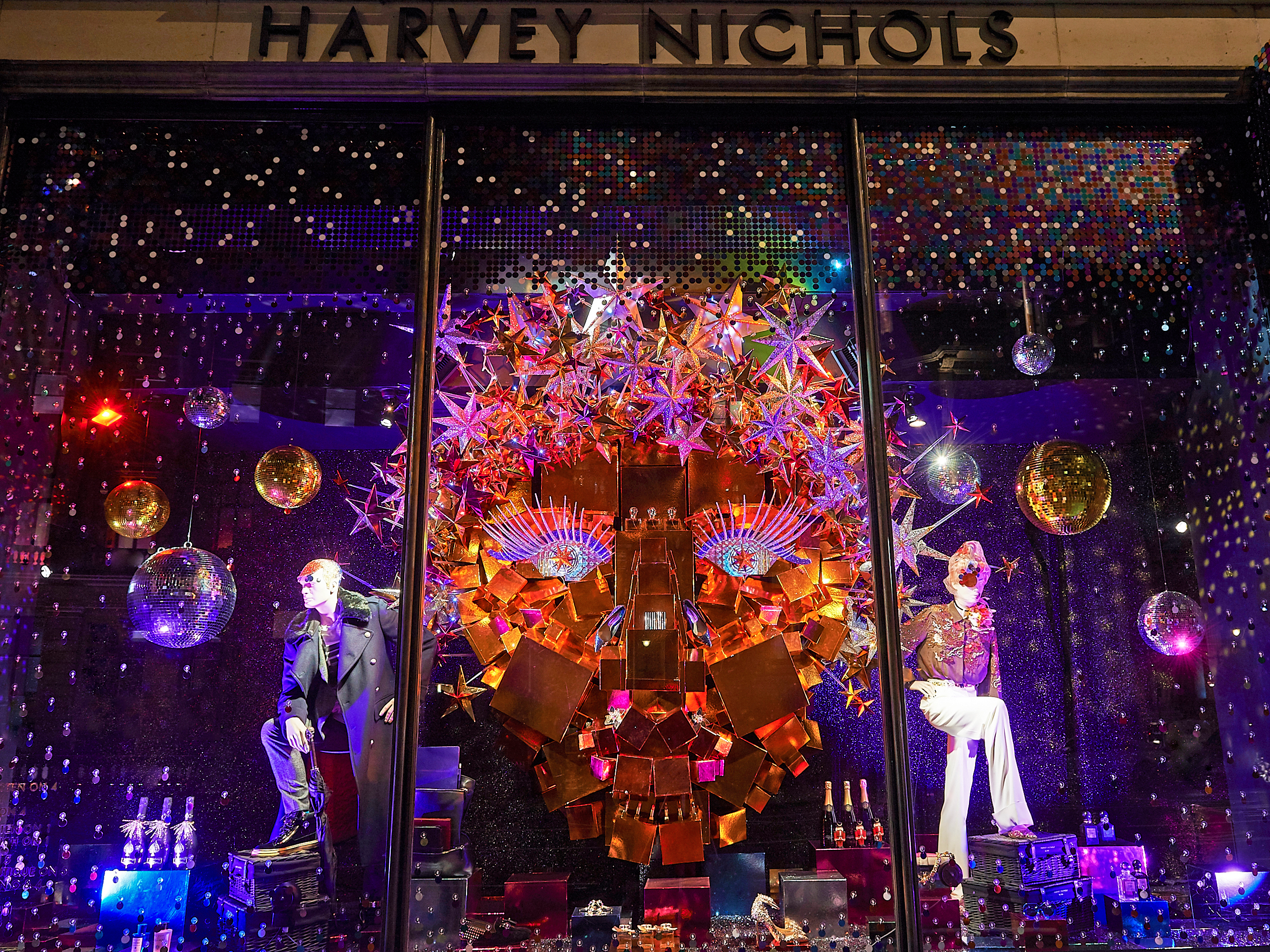 harvey nicholes 2015 holiday display