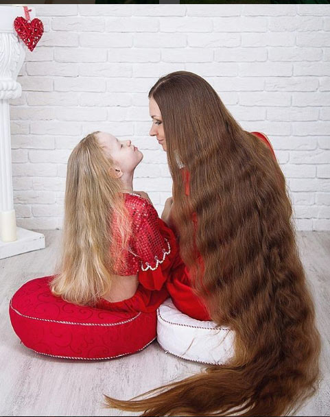 f3496a816d332cf1eab4fe78bfec5cb2 Mỹ nhân Nga nổi tiếng nhờ mái tóc đẹp mê hồn