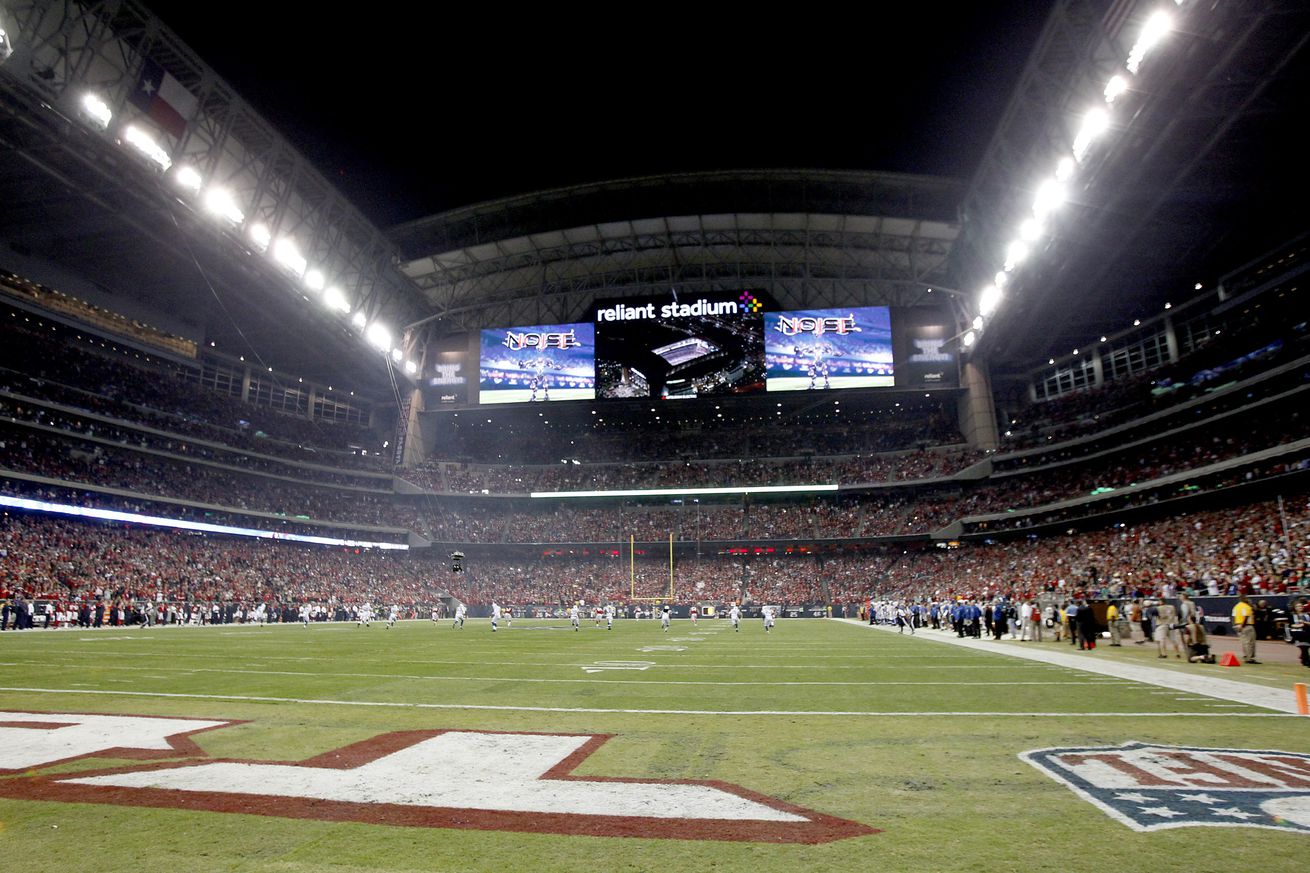 Run GPS Watch — Super Bowl 51 Roof at NRG Stadium will be closed